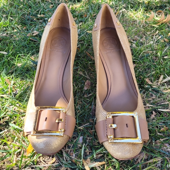 Tory Burch Paulina Heels Shoes. - Picture 3 of 10
